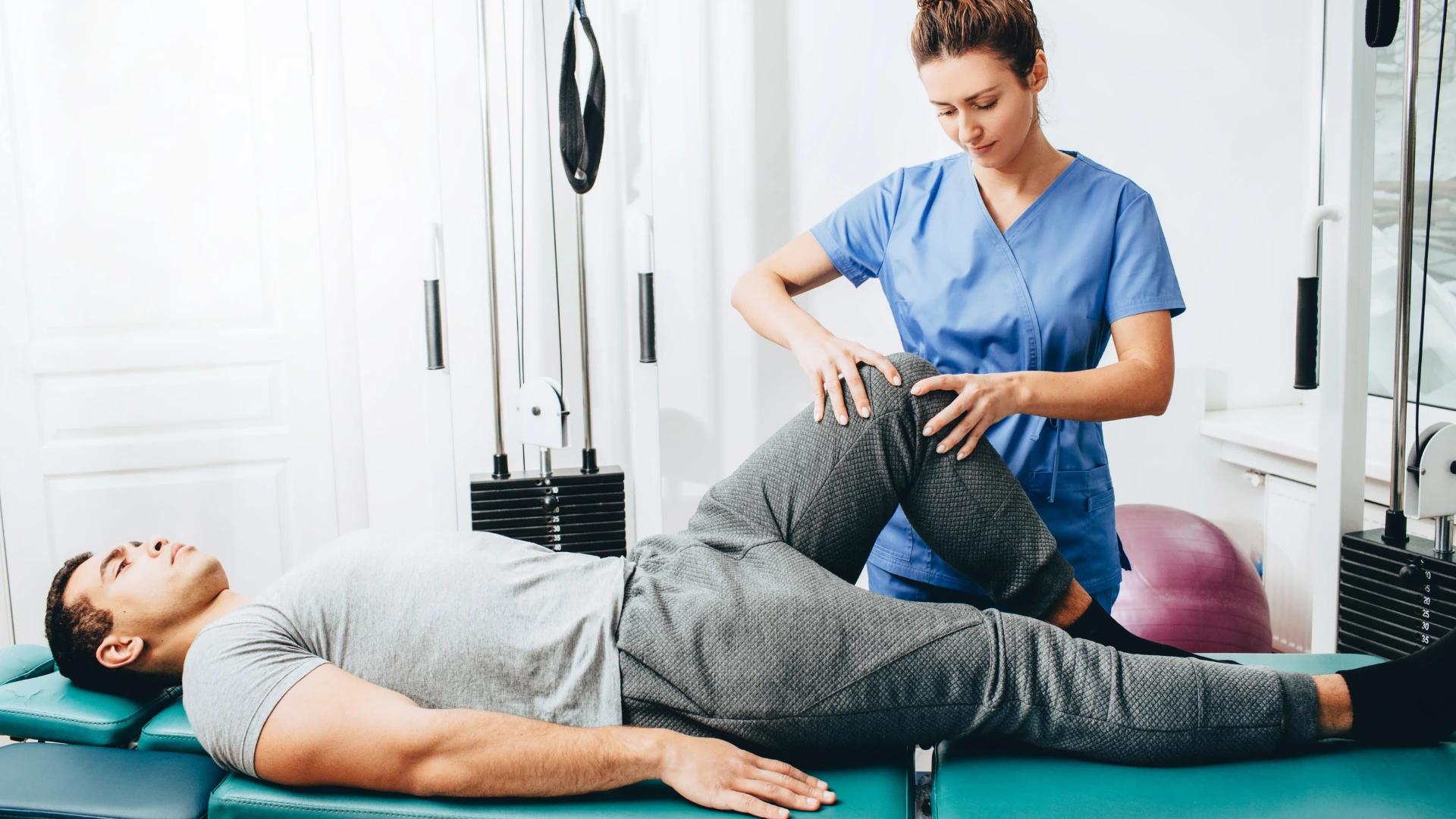 Knee Bursitis Treatment: The Complete Guide to Symptoms, Exercises, and Fast Pain Relief.