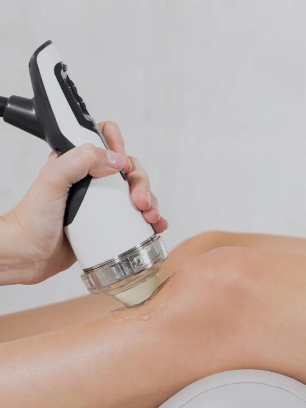 Jumper’s Knee Holding You Back? How Shockwave Therapy Helps You Recover Faster and Stronger